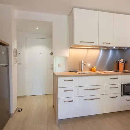 Apartment Domaine Du Preconil-5 By Interhome